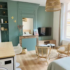 Proximite Gares De Apartment